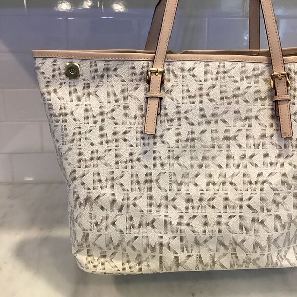 Michael Kors Monogram Carry All Tote Bag - Picture 5 of 15